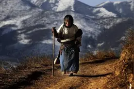 30年前，17人攀登梅里雪山，当地原住民阻拦未果，登山队全部遇难图片