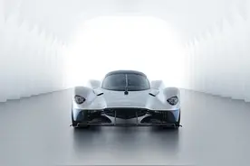 阿斯顿·马丁旗下顶级跑车——Valkyrie，战神之名岂是浪得虚名图片
