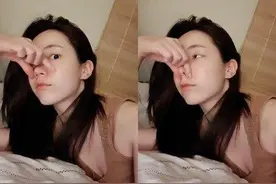 T-ara前成员刘花英公开性感自拍，在床上炫耀素颜成为话题图片