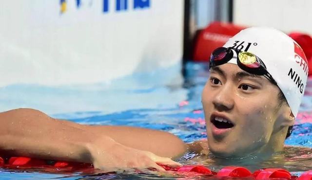 �˶������ǣ�����������һ���ֱ��϶��ʺ�����