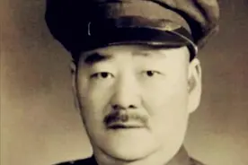 1946年我军被3万国民党军包围，一地主站出来：我一人可退万军图片
