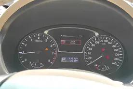 60万公里强制报废的“出租车”还能卖10万？买家脸都笑开花图片