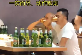 高端玩家！湖南2男子自助餐光喝不吃，狂饮40瓶啤酒，老板：狠人图片