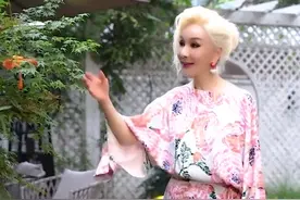 《回家的诱惑》品如“妈妈”，72岁高龄，坚持练瑜伽，身材曼妙图片