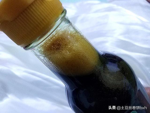 买酱油，只要瓶上标签没有这几个字，一定是假的，千万不要买！