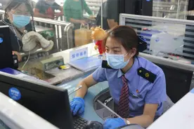 转发周知！郑州火车站多列车次晚点、停运图片