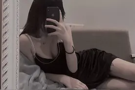 小说：我陪美女上司出差，她看着我眼神复杂：你了解自己妻子吗？图片
