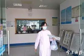 为了一对搀扶前行的母女，宁波这位社区护士连续6年上门送药打针图片