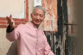 “梅门”创始人李凤山，80斤铁砂衣穿3年，练就武功“飞檐走壁”图片