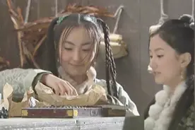 傻女孩一闻一看就知道什么年代的药材，这可又是个逼死人系列哟！视频封面