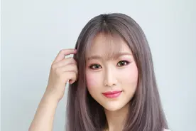 出街必备的水晶紫色系妆容，让你梦幻又甜美图片