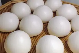 天冷发面有妙招，酵母粉中加1料，面团快速发好，馒头又大又松软图片