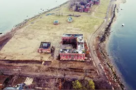 纽约征用囚犯在无人岛埋尸？纽约市长：无人岛一直在埋尸，现在大多数是新冠肺炎逝者图片