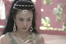 “最美妲己”毁灭史：一夜成名，两次离婚，最后还成了阶下囚图片