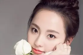 女性每晚睡觉，保持“平躺分腿”姿势，不到一个月，好处看得见图片