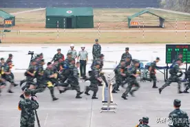 后勤兵，决战开始！图片