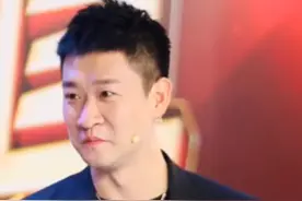 德云社前弟子曹云金直播却被网暴？网友劝他改名：你不配图片