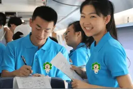 河南一班级64人全部考上一本，老师晒朋友圈，不料被网友泼冷水图片