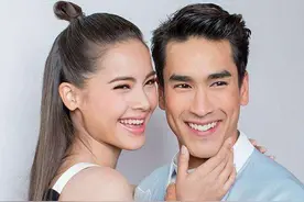 泰国女星Yaya和男友Nadech恩爱秀不停图片