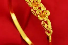买黄金手镯是选空心还是实心？图片