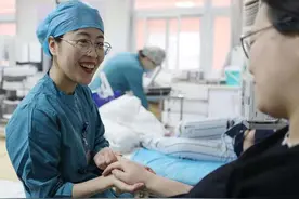 “要不塞回去重新来？”孕妈产房遇段子手医生，网友：德云社的吧图片