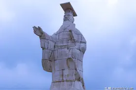 振长策而御宇内统一六国、度量衡，实现车同轨、书同文的秦始皇图片