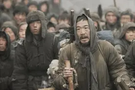 古人千里逃荒，为何从来没人想过停下脚步，开块儿荒地生活呢？图片