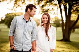 世上所有的关系，都是由缘分决定的图片