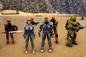 《方舟生存进化》狙击枪野人大战机关枪野人，孰强孰弱瞬间被分出图片