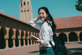 马来西亚女孩18年前停车场离奇失踪，关键证据竟然是一个布条图片