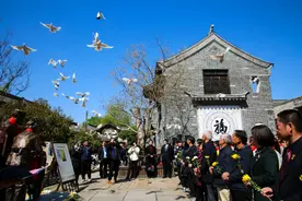 昔日英雄血战处，今朝春华现精神丨纪念台儿庄大战胜利83周年！图片