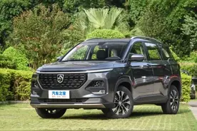 宝骏530：轴距超2.7米，皮实耐用空间大，这台SUV落地不到10万图片