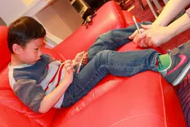 中国父母最大的失败：就是太拿孩子“当回事”了图片