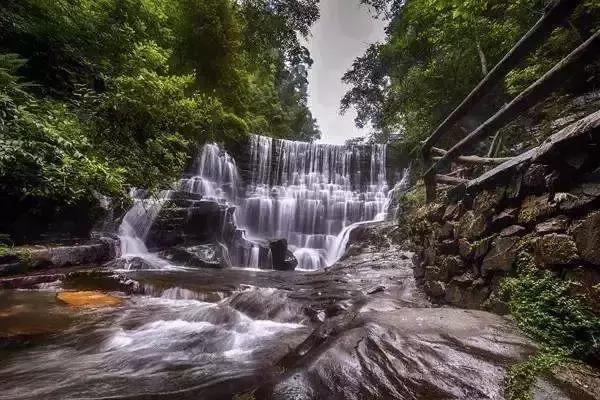 跟着郑州户外驴友团，徒步中国十大非著名山峰