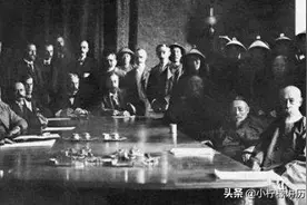 55年后，李鸿章的尸首被拖拉机拖着游街示众，直到尸骨无存！图片