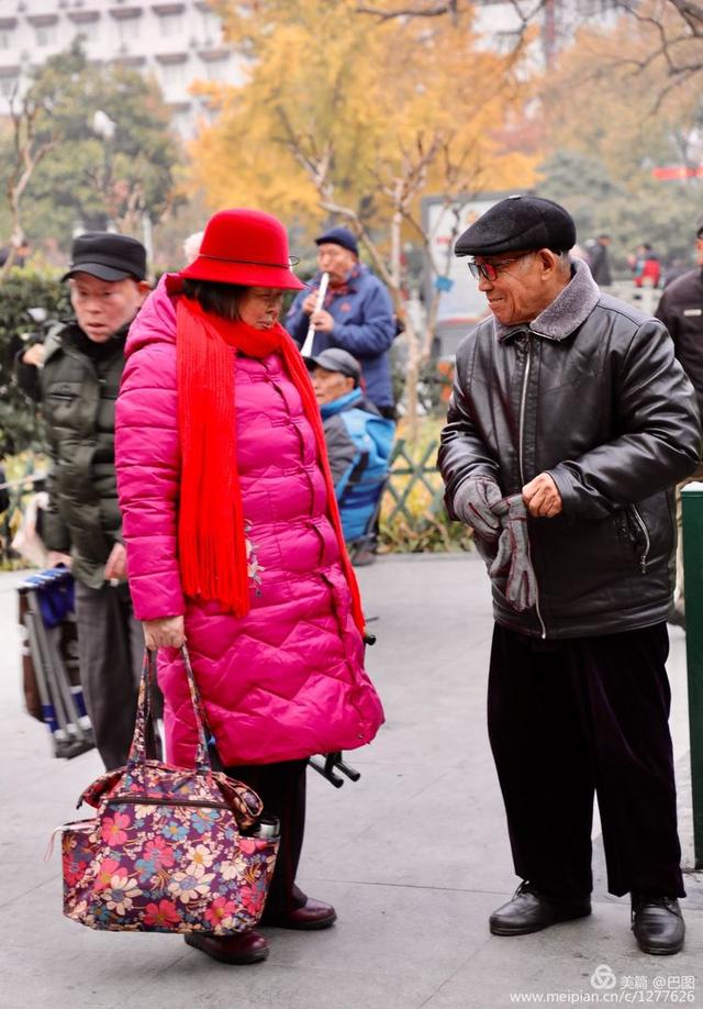 高手在民间，演出自娱自乐，洛阳周王城广场民间曲艺乐园