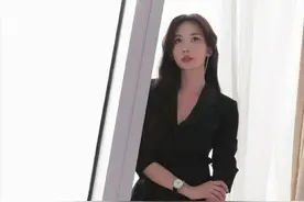 林志玲婚后更敢穿了，连体裤露出蕾丝打底好大胆，45岁身材太真实图片