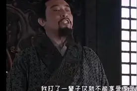 “刘皇叔”蹦迪火爆全网，一张49岁健身照让他锋芒毕露图片