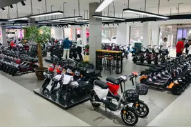 外卖电动车标准来了，时速和报废时间成亮点，网友：有点难为人了图片