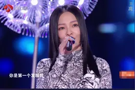 江苏晚会歌手实力差距大：张韶涵吊打网红，硬糖少女对口型明显图片