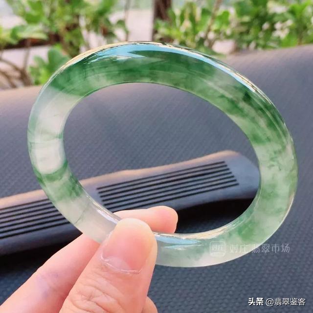 高冰胶底底色飘花 2026年冰胶和高冰