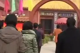 令人发指！泥瓦匠摇身一变成“大师” ？骗奸女信徒，疯狂敛财近千万！图片