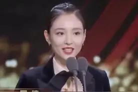 国剧盛典女星比美：28岁吴倩脸垮显疲态，30岁谭松韵轻熟迷人图片