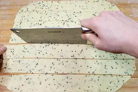 春节将至，这小零食提前做好，一次做5斤，随吃随取，孩子特爱吃图片