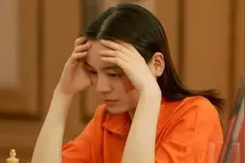 44岁美女棋后嫁卡塔尔皇室，为爱放弃中国国籍，曾劝闺蜜共侍一夫图片