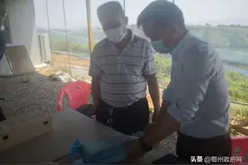 鄂州新亚太广场开通梁子湖区农副产品绿色通道图片