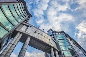 725分全国一卷高考女状元，中学收获7万奖学金！擅长钢琴与舞台剧图片