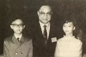 金庸：长子自杀，抛弃共患难的妻子，“侠之大者”背后有多少不堪图片