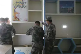河南省军区郑州第二干休所精心组织空余营房清理清查整治图片