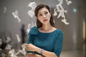 “不老女神”李嘉欣：几经波折终嫁百亿富豪，却为5000万片酬复出图片